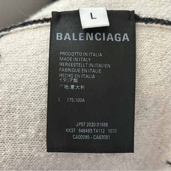 100% authentic all over script Balenciaga sweater BNWT - Picture 8 of 11